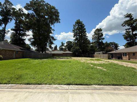 189 DUNLEITH Drive Destrehan LA 70047