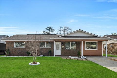 Photo of 135 SOUTHPARK Drive, Slidell, LA 70458 (MLS # 2553744)