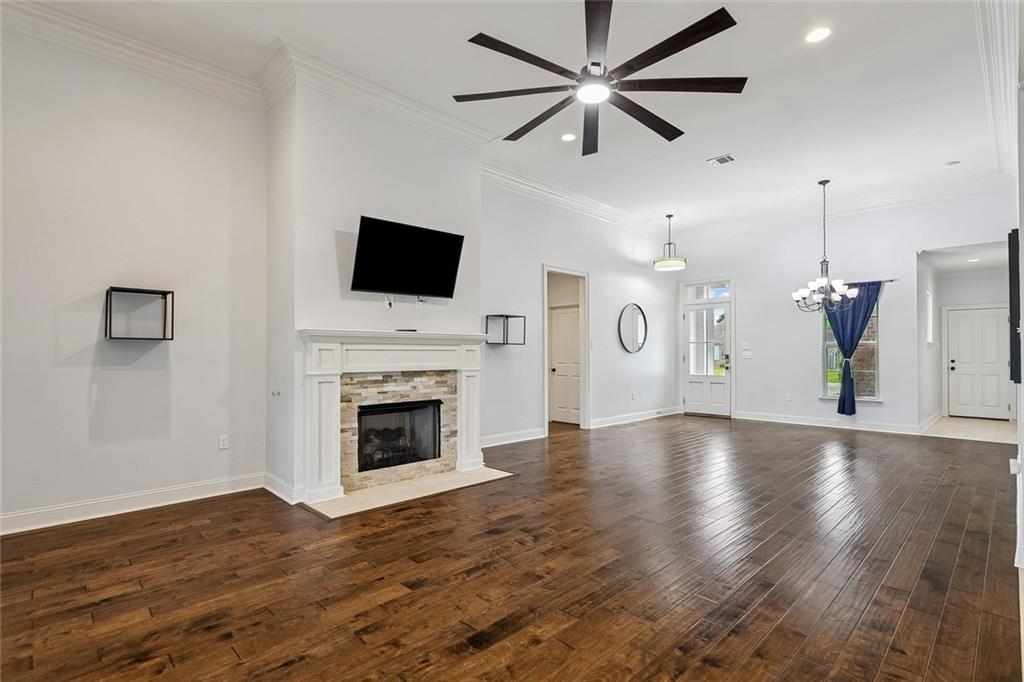 1024 DEER PARK Drive