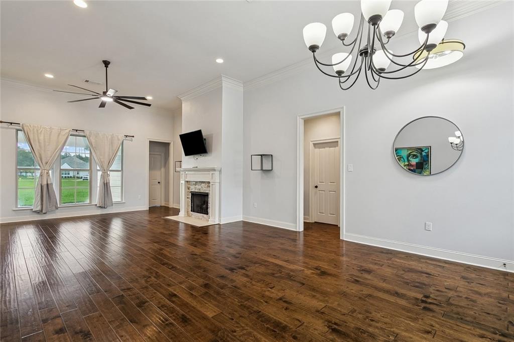 1024 DEER PARK Drive