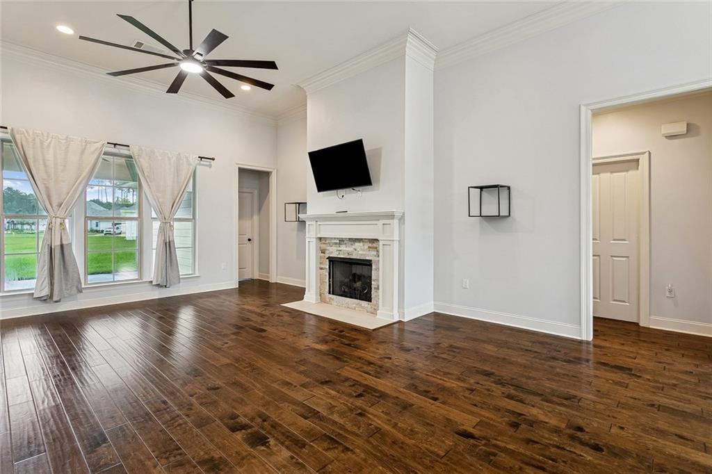 1024 DEER PARK Drive