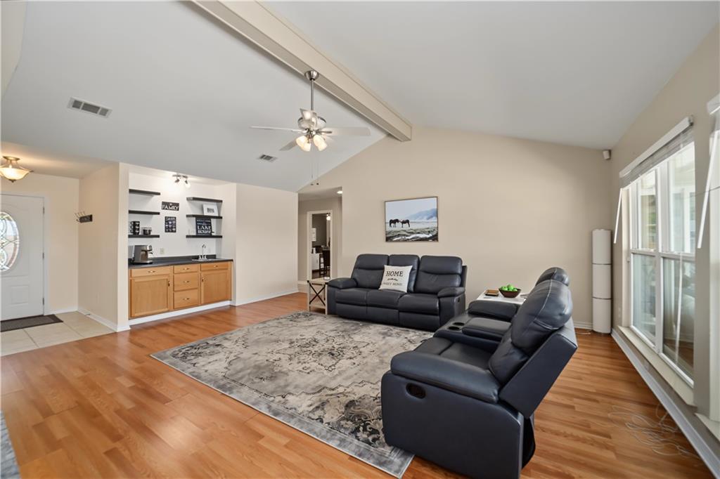 154 MOONRAKER Drive