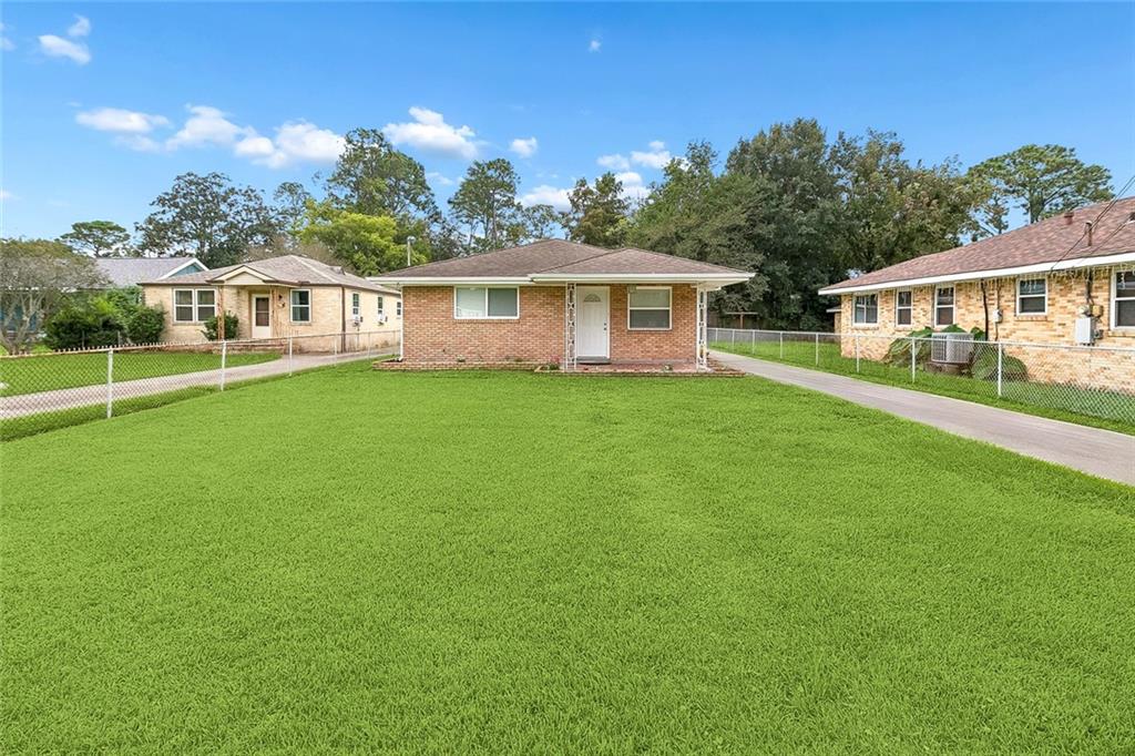 3823 GENERAL MEYER Avenue