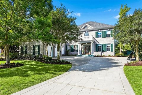 Photo of 41 ENGLISH TURN Drive, New Orleans, LA 70131 (MLS # 2550443)