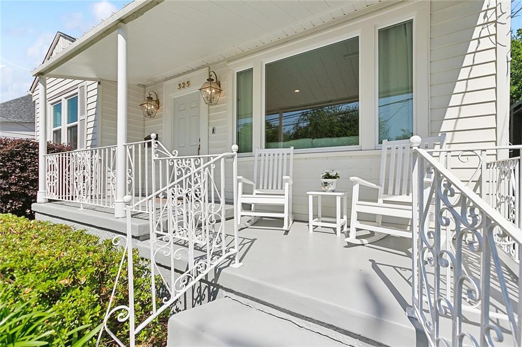 325 LABARRE Drive