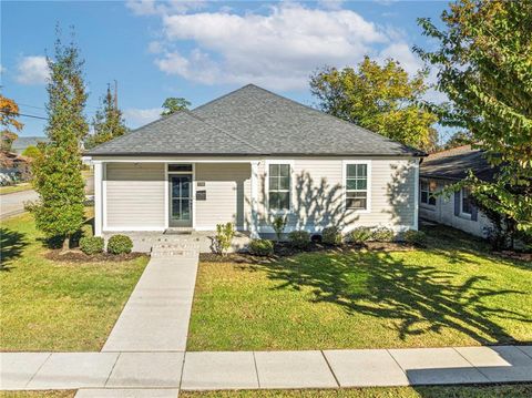 1701 THOMAS Street Gretna LA 70053