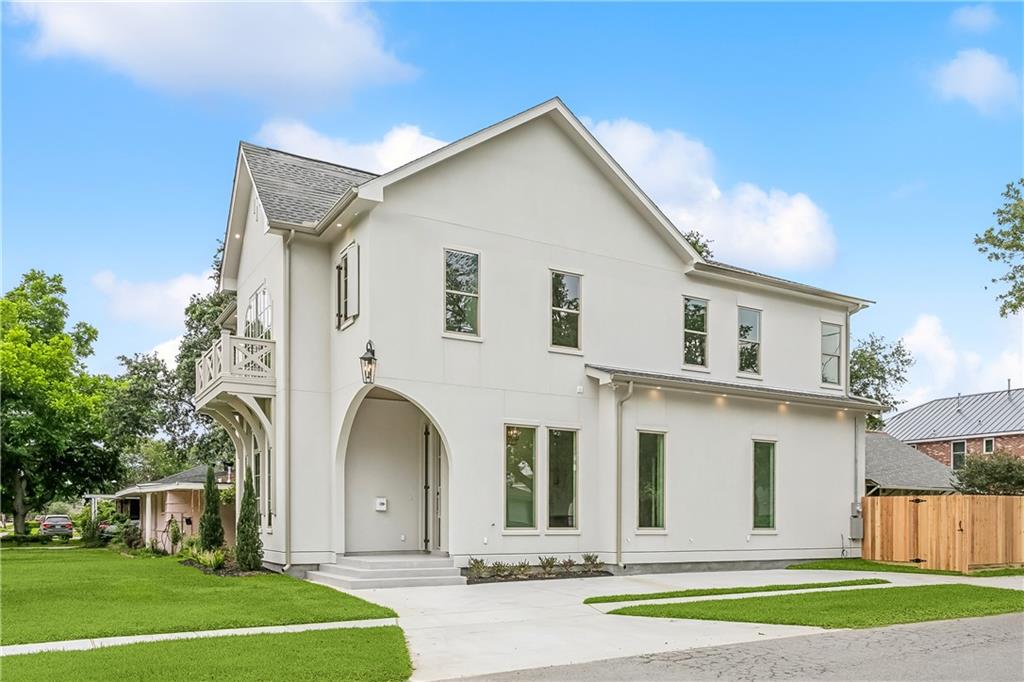 1001 HELIOS Avenue