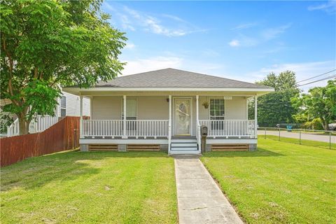 1401 CLAIBORNE Drive Jefferson LA 70121