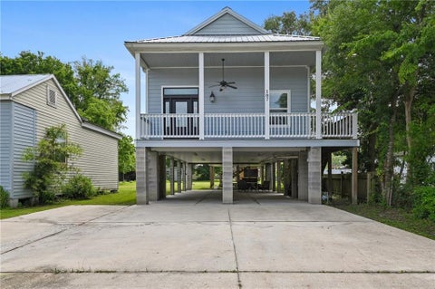 Photo of 107 COVINGTON Street, Madisonville, LA 70447 (MLS # 2562560)