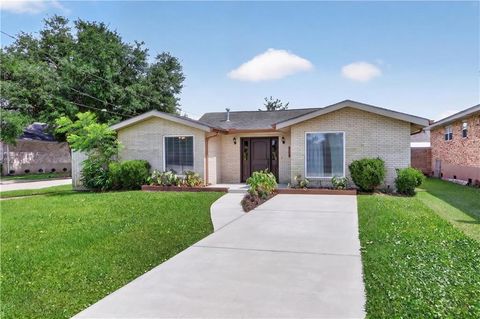 Photo of 4800 BELLE Drive, Metairie, LA 70006 (MLS # 2560375)