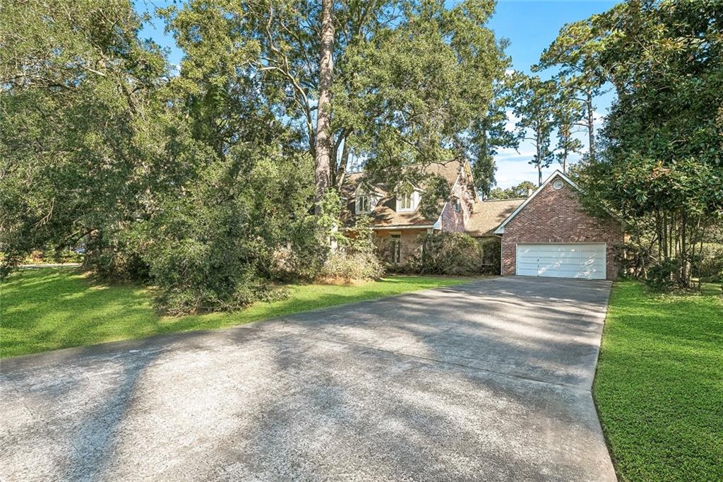 551 BEAU CHENE Drive