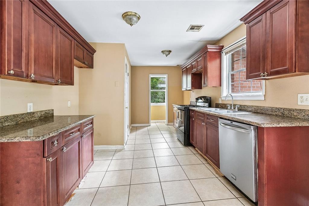 3220 PLYMOUTH Place