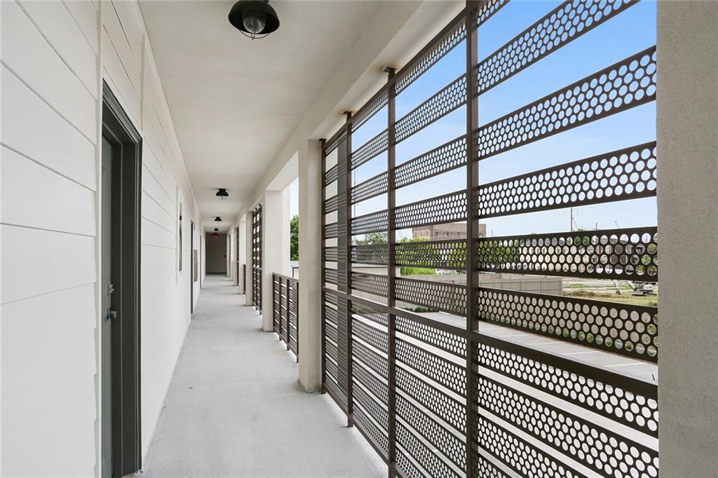 2100 SAINT THOMAS Street 303