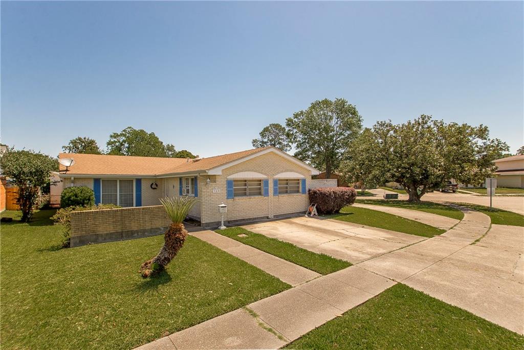 Photo 1 of 34 — 345 WOODMONT Street, Gretna, LA 70056