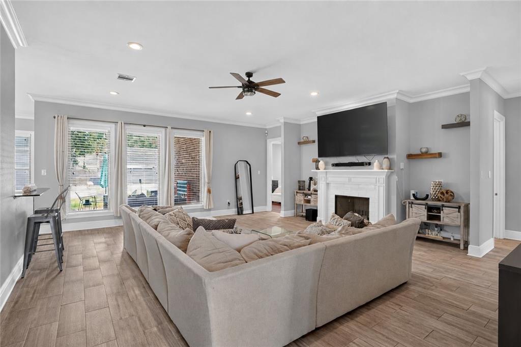 833 JEFFERSON HEIGHTS Avenue