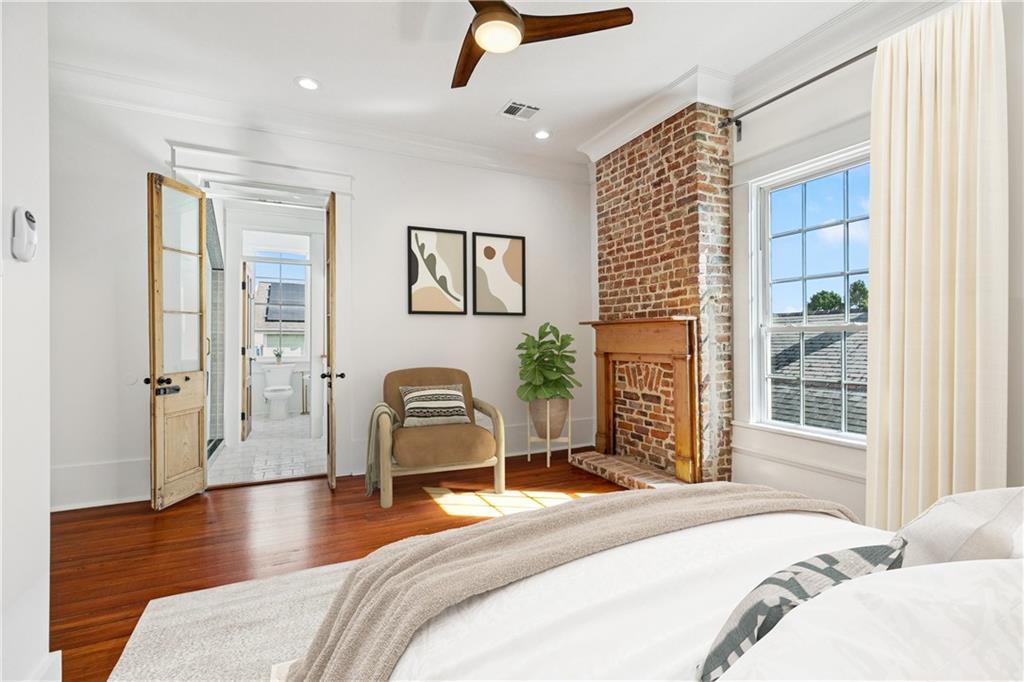 1903 DAUPHINE Street