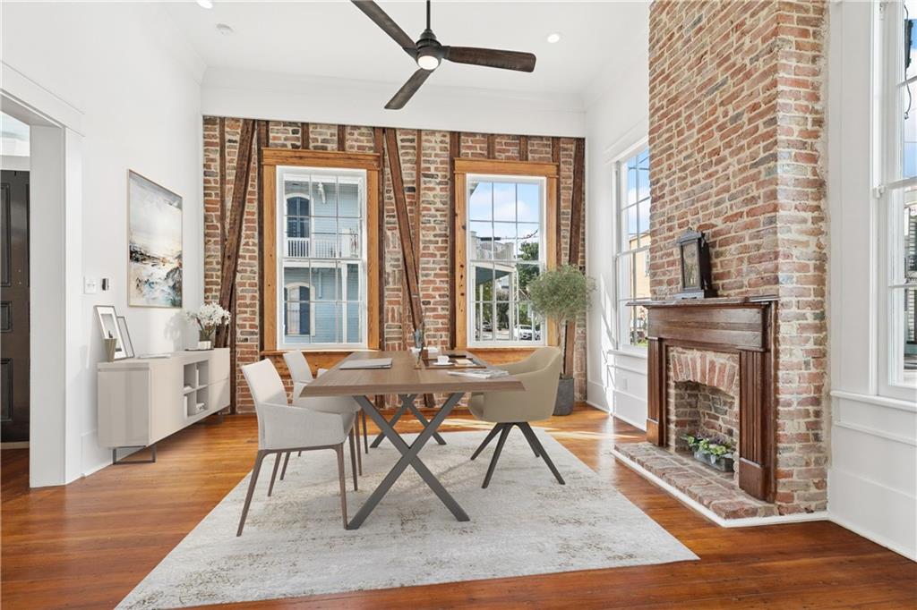 1903 DAUPHINE Street