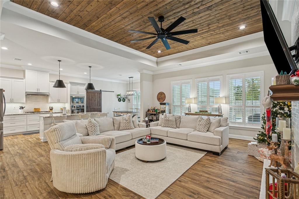 753 ENGLISH OAK Drive