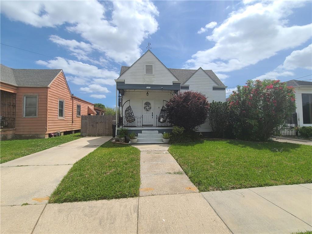 Photo 1 of 12 — 1920 BRUTUS Street, New Orleans, LA 70122
