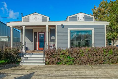 672 HICKORY Avenue Harahan LA 70123