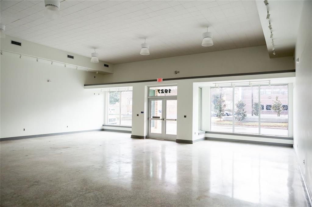 1927 MARTIN LUTHER KING Boulevard