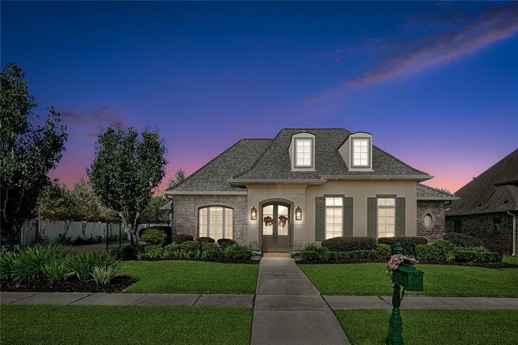 207 LAC IBERVILLE Drive