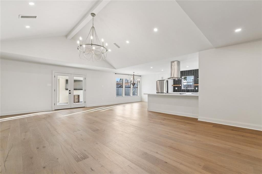 53 WOODLAKE Boulevard