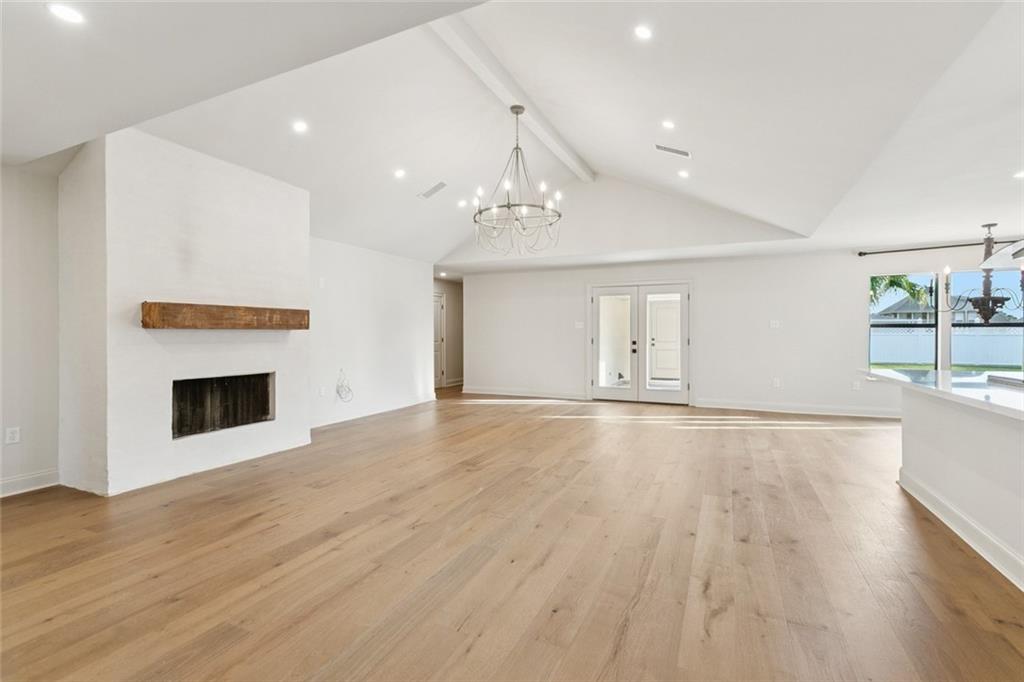 53 WOODLAKE Boulevard