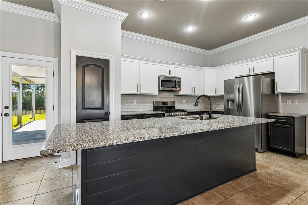 70445 CHAMBLY Court