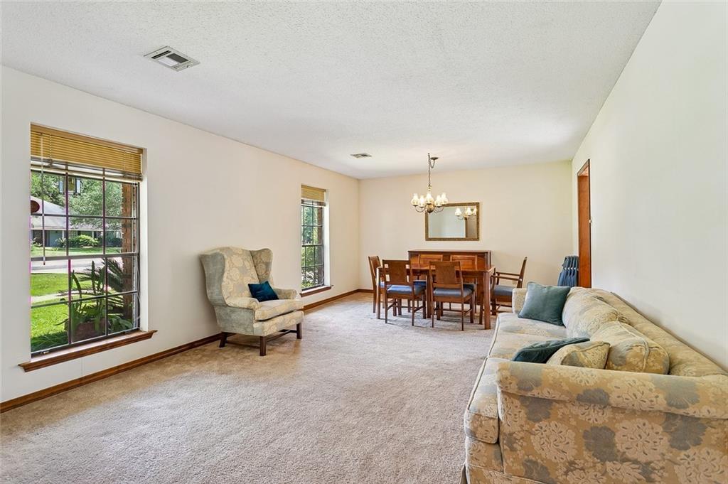 912 BEAU CHENE Drive