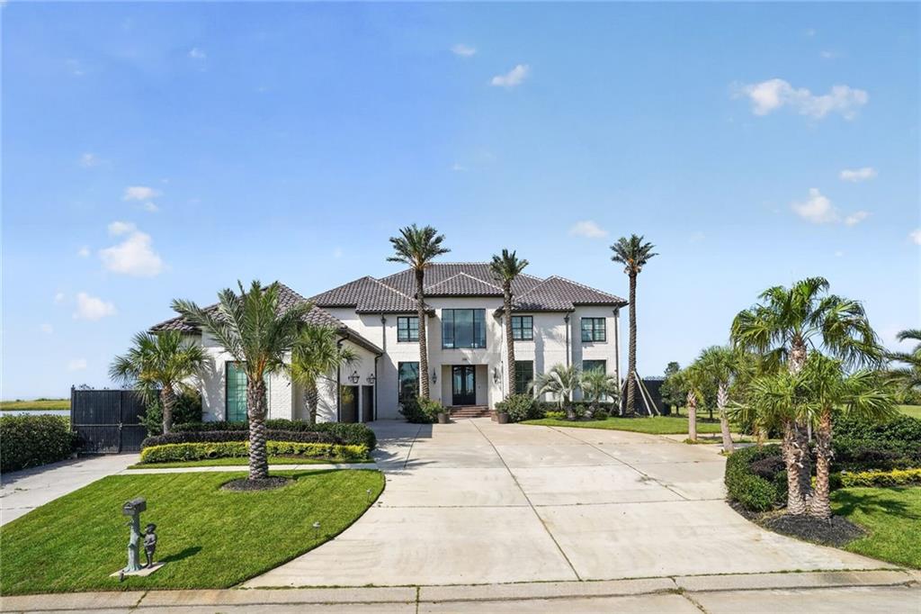 1480 LAKESHORE Boulevard