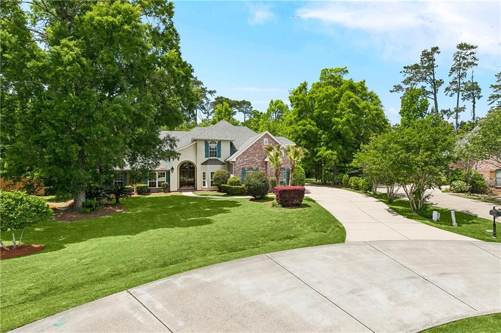 1 SPANISH MOSS Court