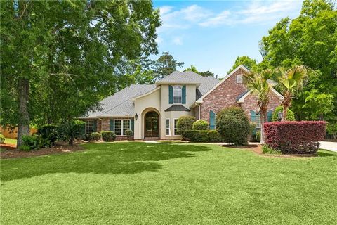 Photo of 1 SPANISH MOSS Court, Mandeville, LA 70471 (MLS # 2550392)