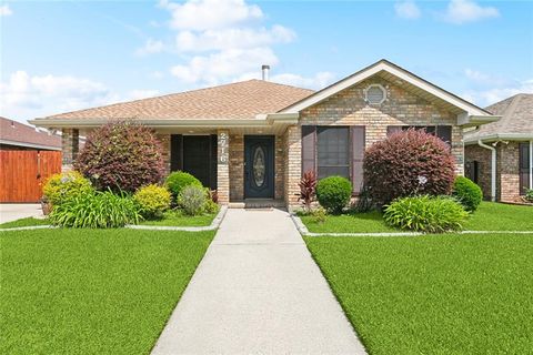 2716 MAYFLOWER Street Meraux LA 70075