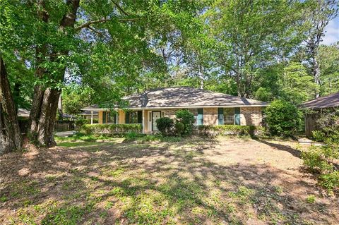 Photo of 72483 SAINT LANDRY Street, Covington, LA 70435 (MLS # 2557012)