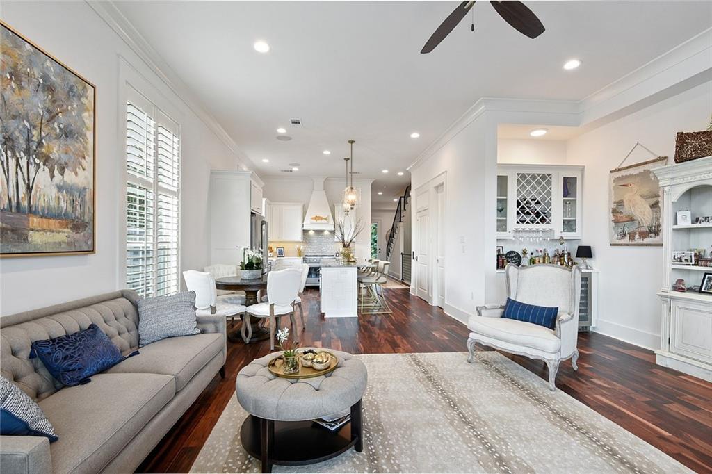 Mandeville, Louisiana 70471, United States, 3 Bedrooms Bedrooms, ,3 BathroomsBathrooms,Residential,Pending,34462