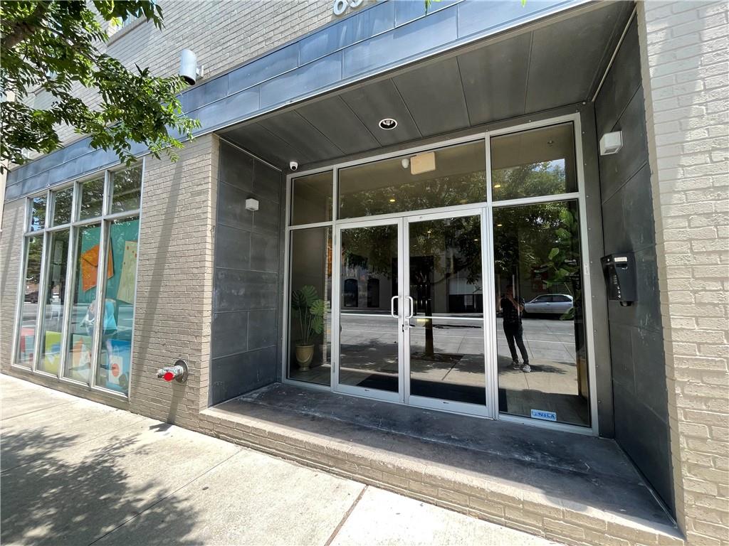 835 JULIA Street 5