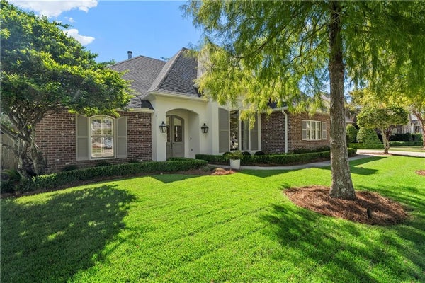 40 TARA LN, MANDEVILLE, LA 70471 - Image bdaa0328fd518e4fff2c020d3fd1af6d/798779677