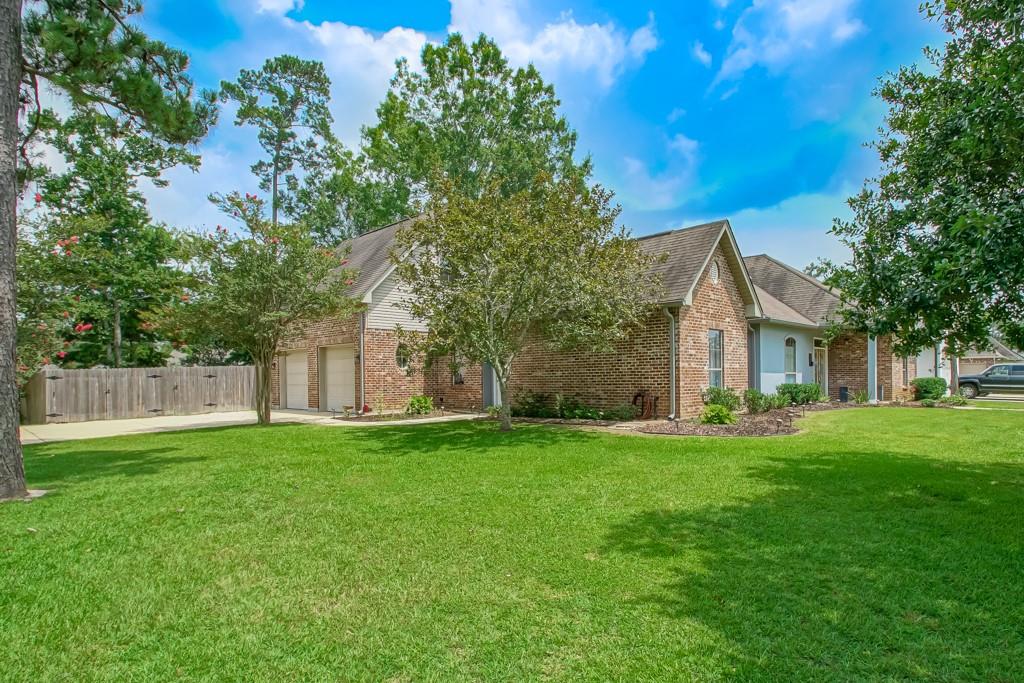 452 BELLE POINTE Drive
