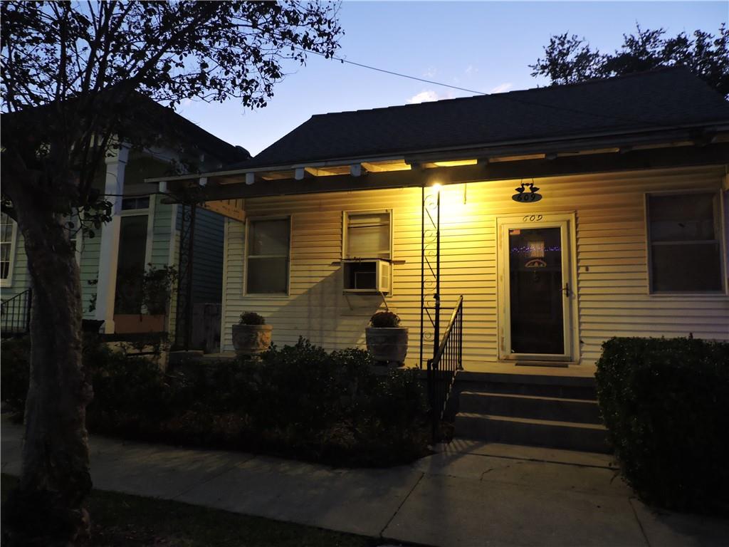609 OLIVIER Street