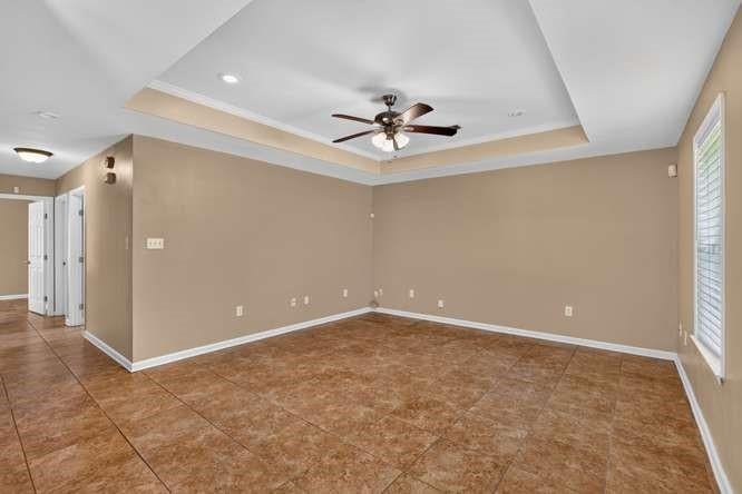 556 MAGNOLIA Avenue