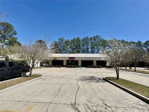 4011 HIGHWAY 59 Mandeville LA 70471