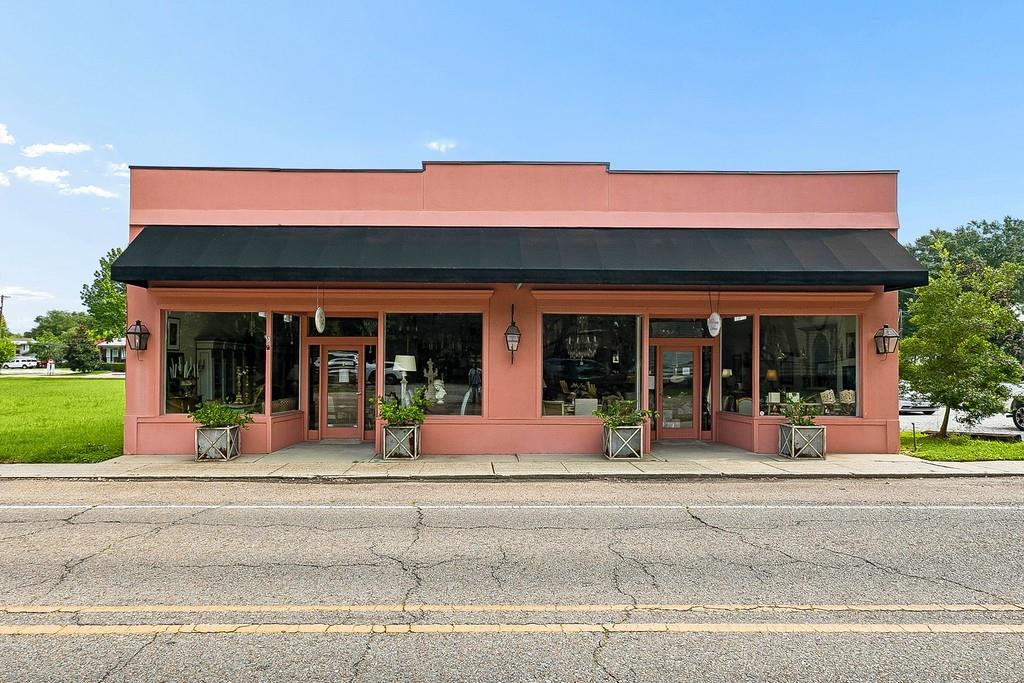 Photo 1 of 12 — 207 SAINT JOHN Street, Madisonville, LA 70447