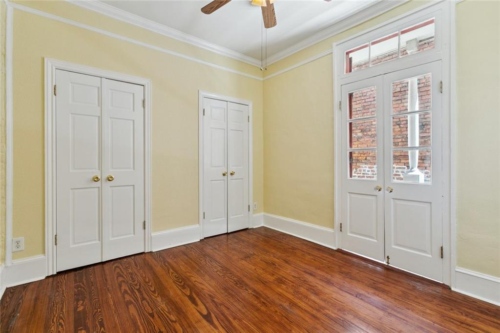 827 BURGUNDY Street D