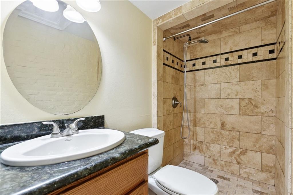 827 BURGUNDY Street D