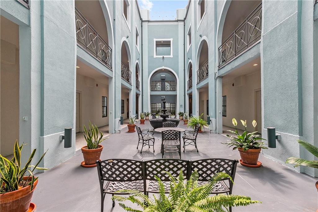 760 MAGAZINE Street 207