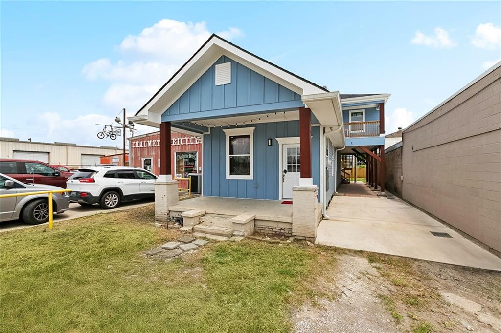 115 E SAINT BERNARD Highway