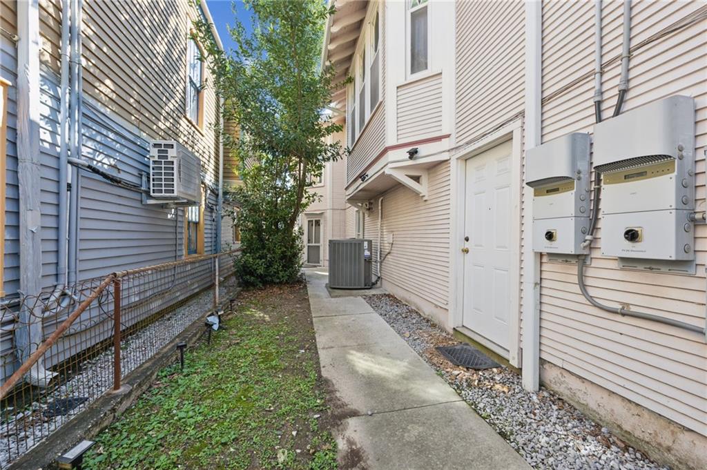 New Orleans, Louisiana 70119, United States, 3 Bedrooms Bedrooms, ,2 BathroomsBathrooms,Residential,Active,106295