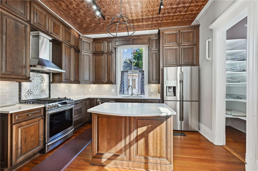 New Orleans, Louisiana 70119, United States, 3 Bedrooms Bedrooms, ,2 BathroomsBathrooms,Residential,Active,106295