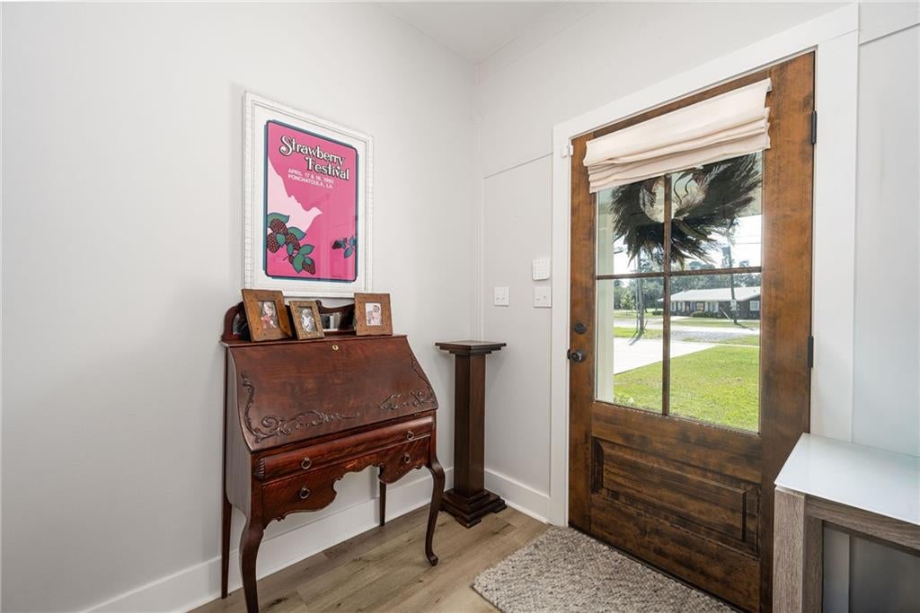 320 N 6TH Street
